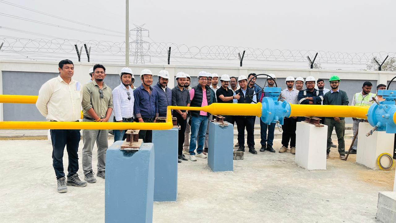 gallery/photo_gallery/Commencement of Gas Charging in NEGDCL pipeline in GA 11:03 at Tezpur CGS/190.jpg